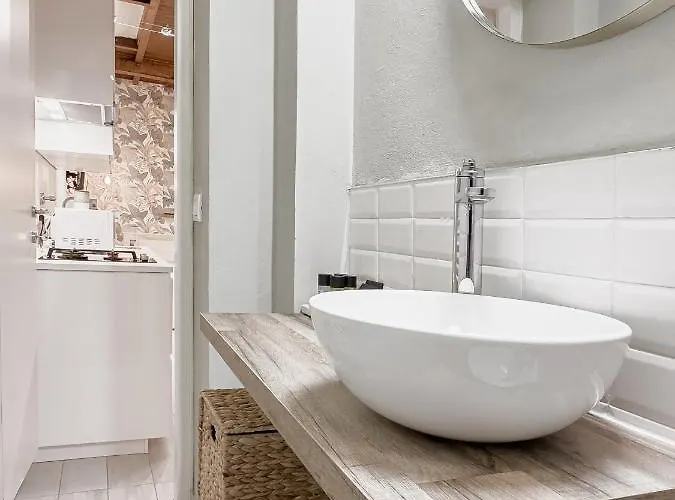 Realkasa Ailis * بولونيا